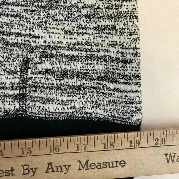 Halogen mini skirt set hooded vest size LP skirt, size ML in good condition - Picture 5 of 14